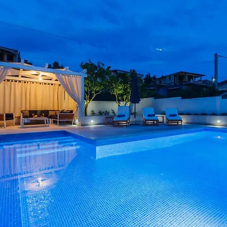 Apartment And Studio Giovanni 2 *